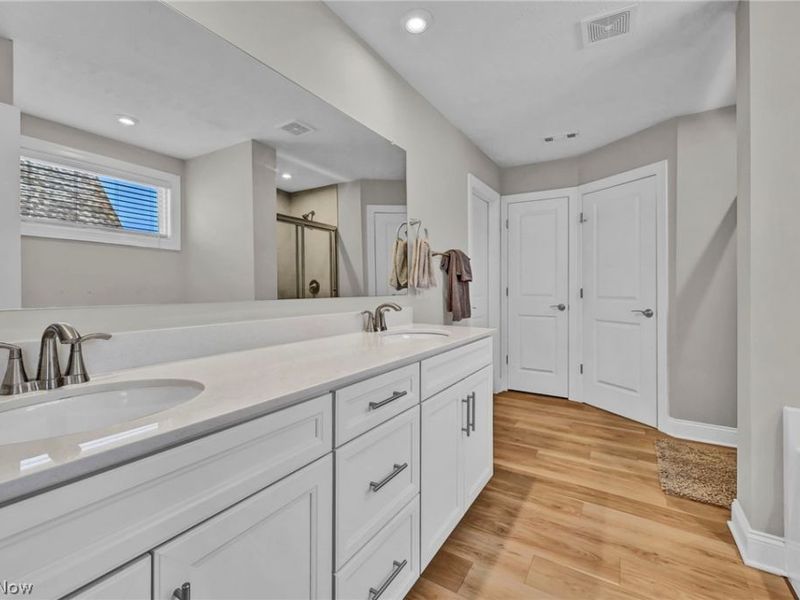 180 Country Meadow Lane , Wadsworth, OH 44281 Photo 39