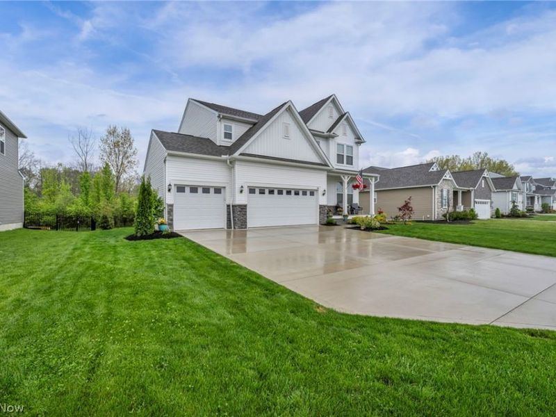 180 Country Meadow Lane, Wadsworth, OH 44281 Photo 4