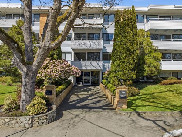 2100 Granite St , Unit 410, Oak Bay, BC V8S 3G7