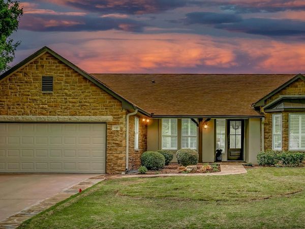 130 Crepe Myrtle LN, Georgetown, TX 78633
