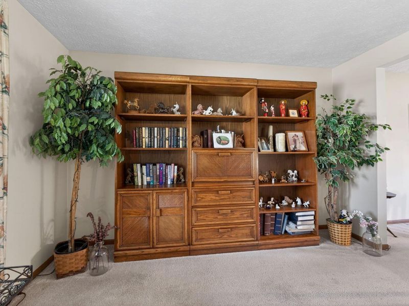 8433 Bridletree Way , Columbus, OH 43235 Photo 22