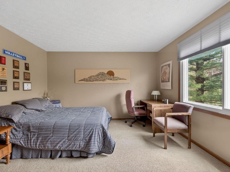 8433 Bridletree Way , Columbus, OH 43235 Photo 37