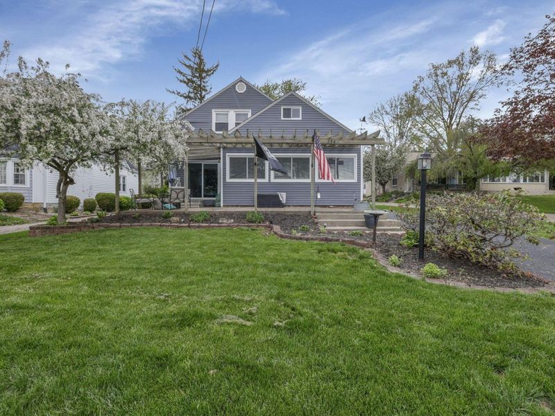 356 Lakeshore Drive W, Hebron, OH 43025 Photo 1