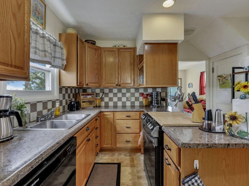 356 Lakeshore Drive W, Hebron, OH 43025 Photo 18