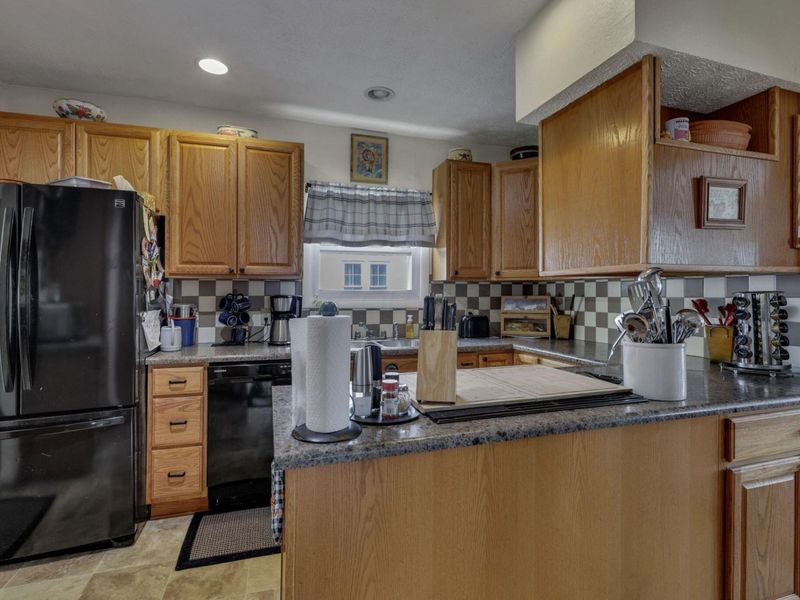 356 Lakeshore Drive W, Hebron, OH 43025 Photo 21
