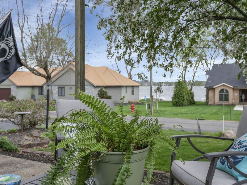 356 Lakeshore Drive W, Hebron, OH 43025 Photo 3