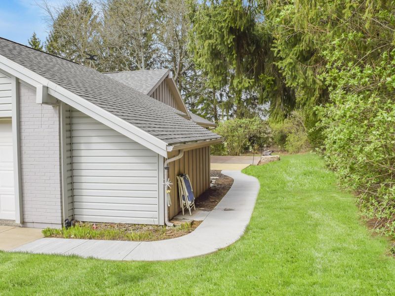 28 Rue Saint Clair Drive, Urbana, OH 43078 Photo 32