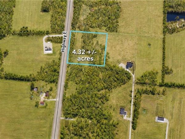 E Hwy Highway, Green Ridge, MO 65332