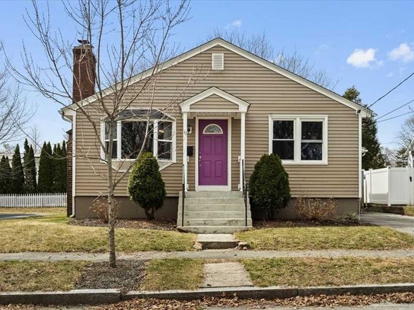 19 Rowena St, Worcester, MA 01606