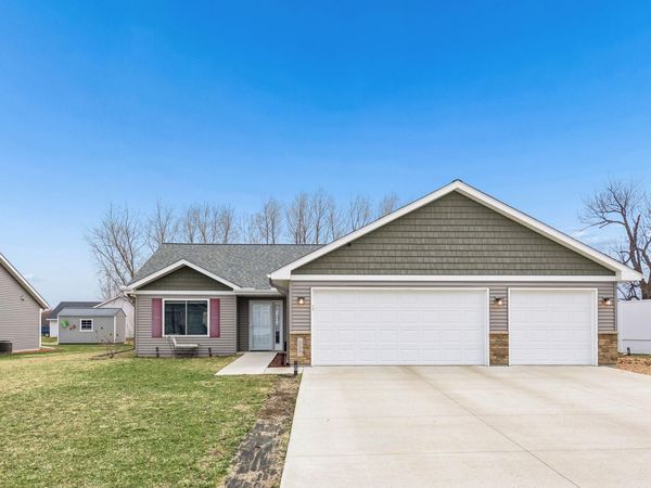 555 Western Avenue , Green Isle, MN 55338