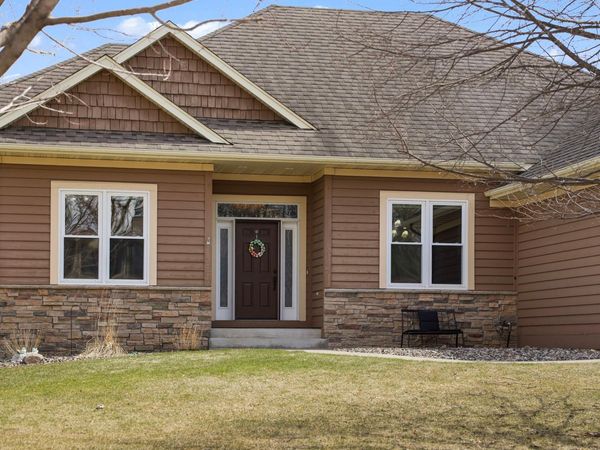 1929 Woodcrest Drive NE, Owatonna, MN 55060