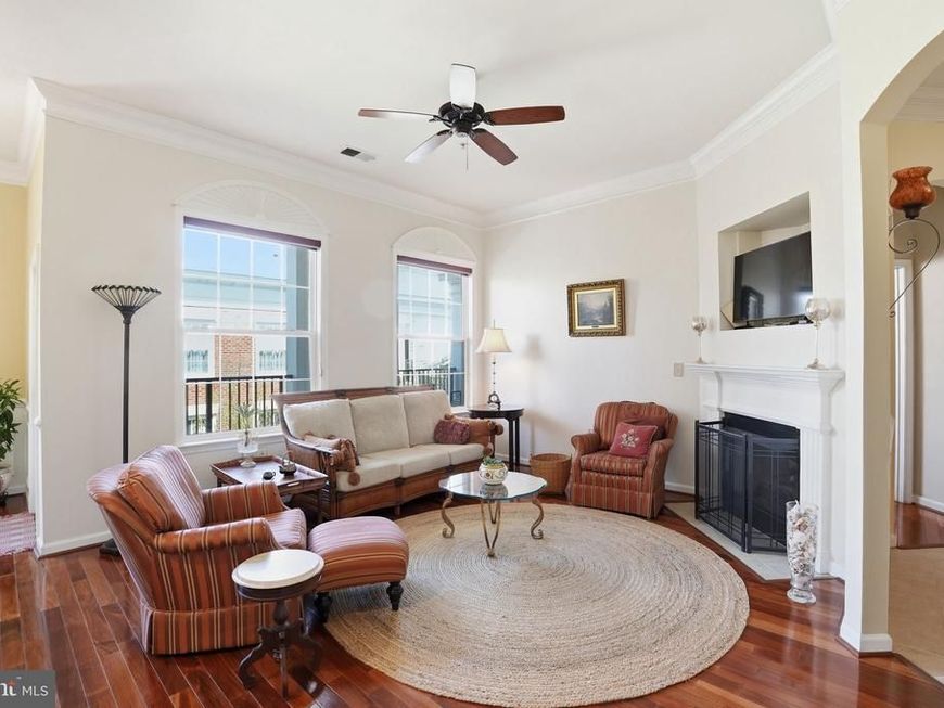 31 Booth Street, Unit 450, Gaithersburg, MD 20878 Main Photo