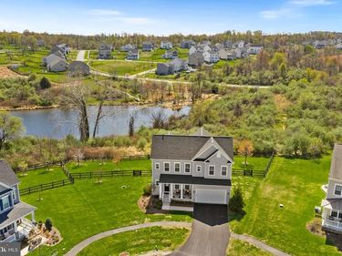 35829 PENINSULA COURT, ROUND HILL, VA 20141