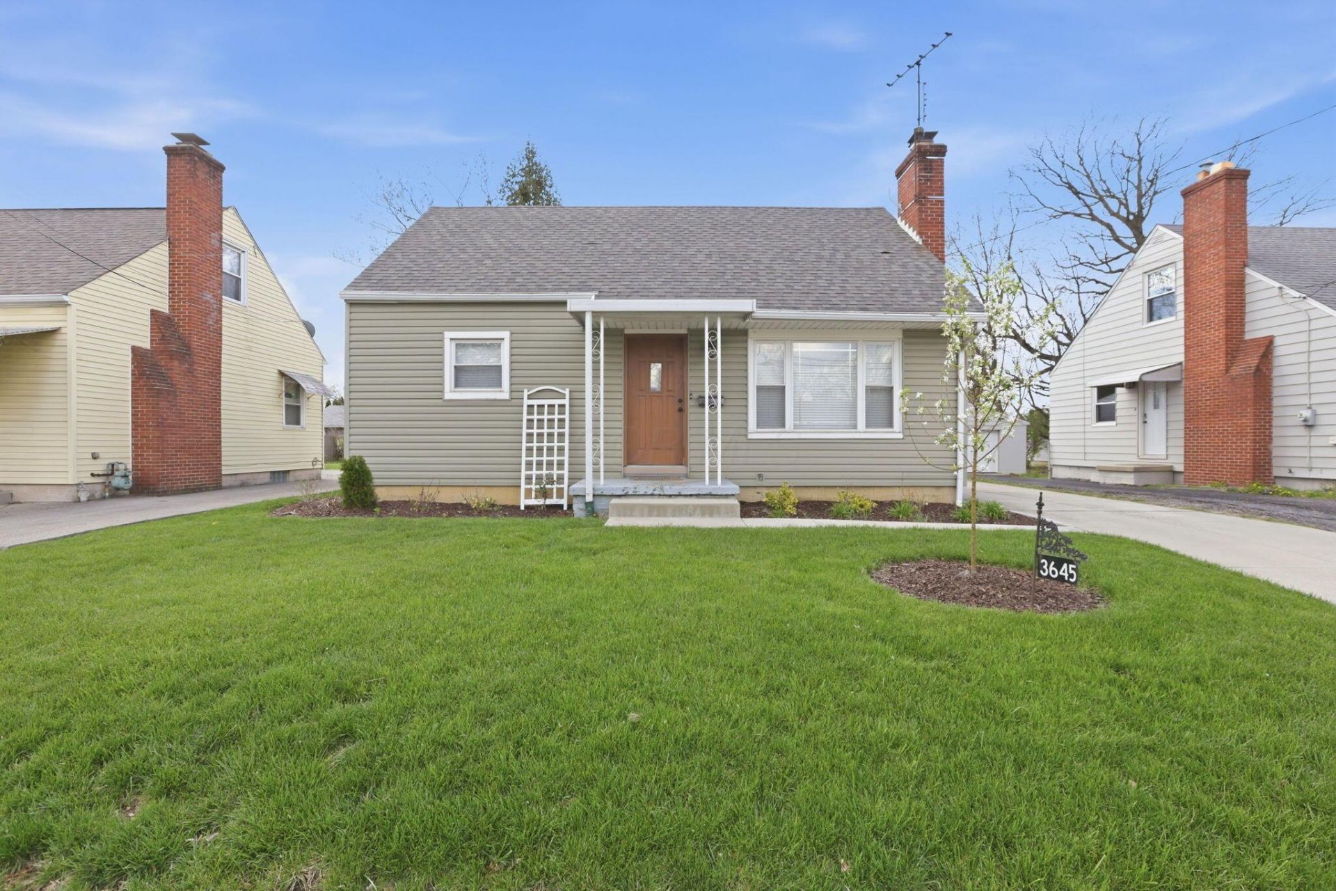 3645 Maize Road, Columbus, OH 43224 Main Photo