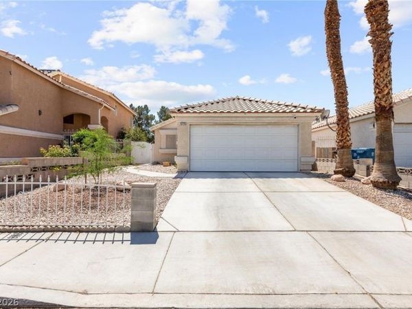 5225 Silverheart Avenue, Las Vegas, NV 89142