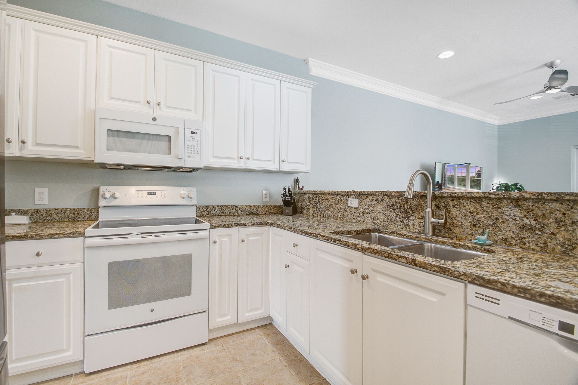 1505 Hopeman Lane Photo 13