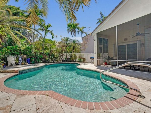 1080 Briar Ridge Rd , Weston, FL 33327