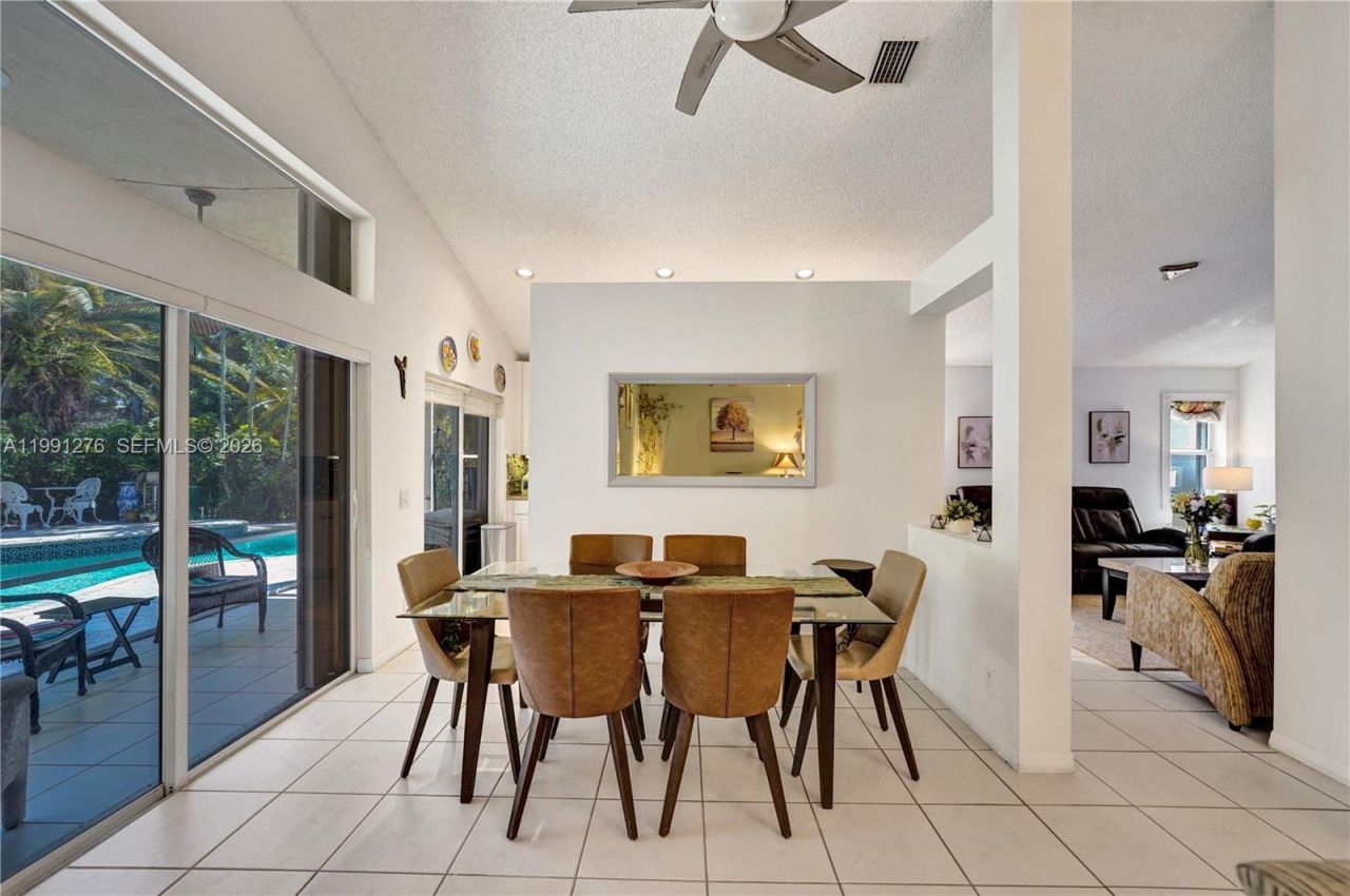 1080 Briar Ridge Rd, Weston, FL 33327 Photo