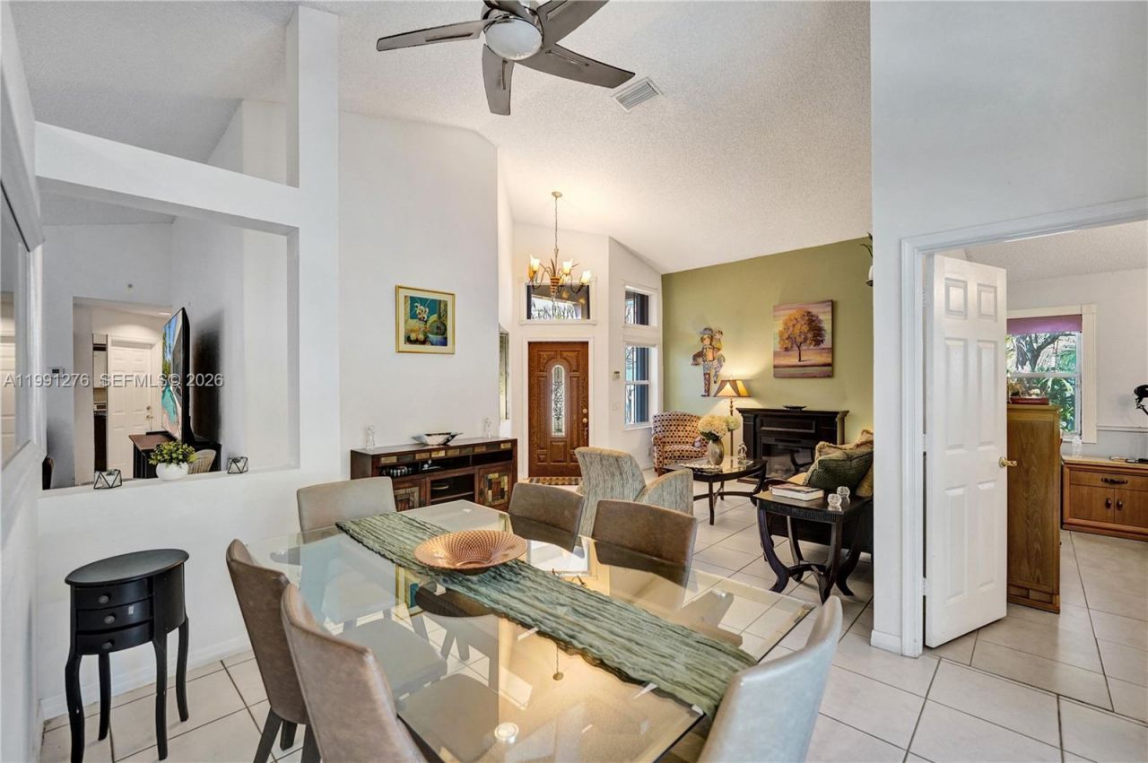 1080 Briar Ridge Rd, Weston, FL 33327 Photo