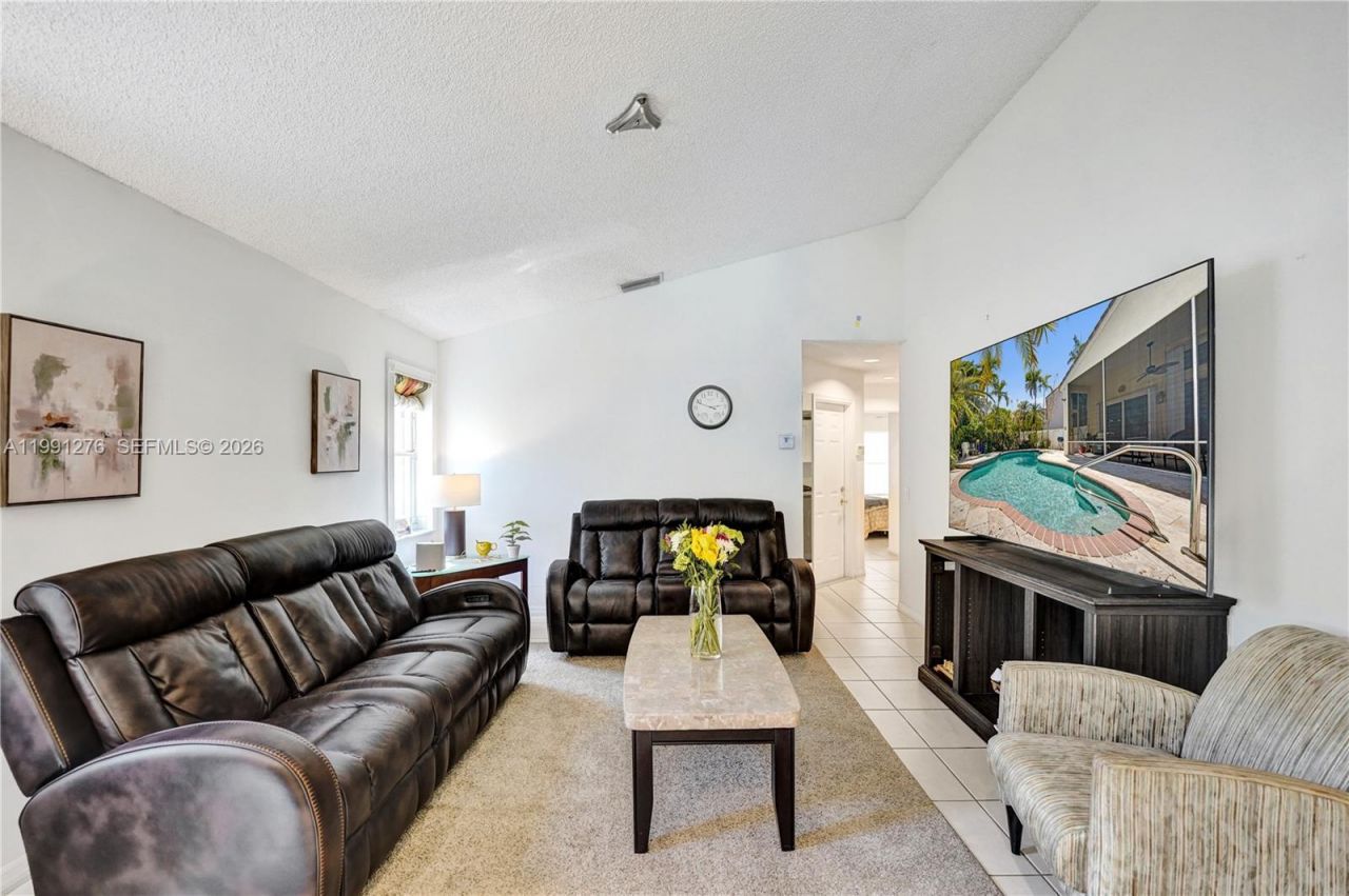 1080 Briar Ridge Rd, Weston, FL 33327 Photo