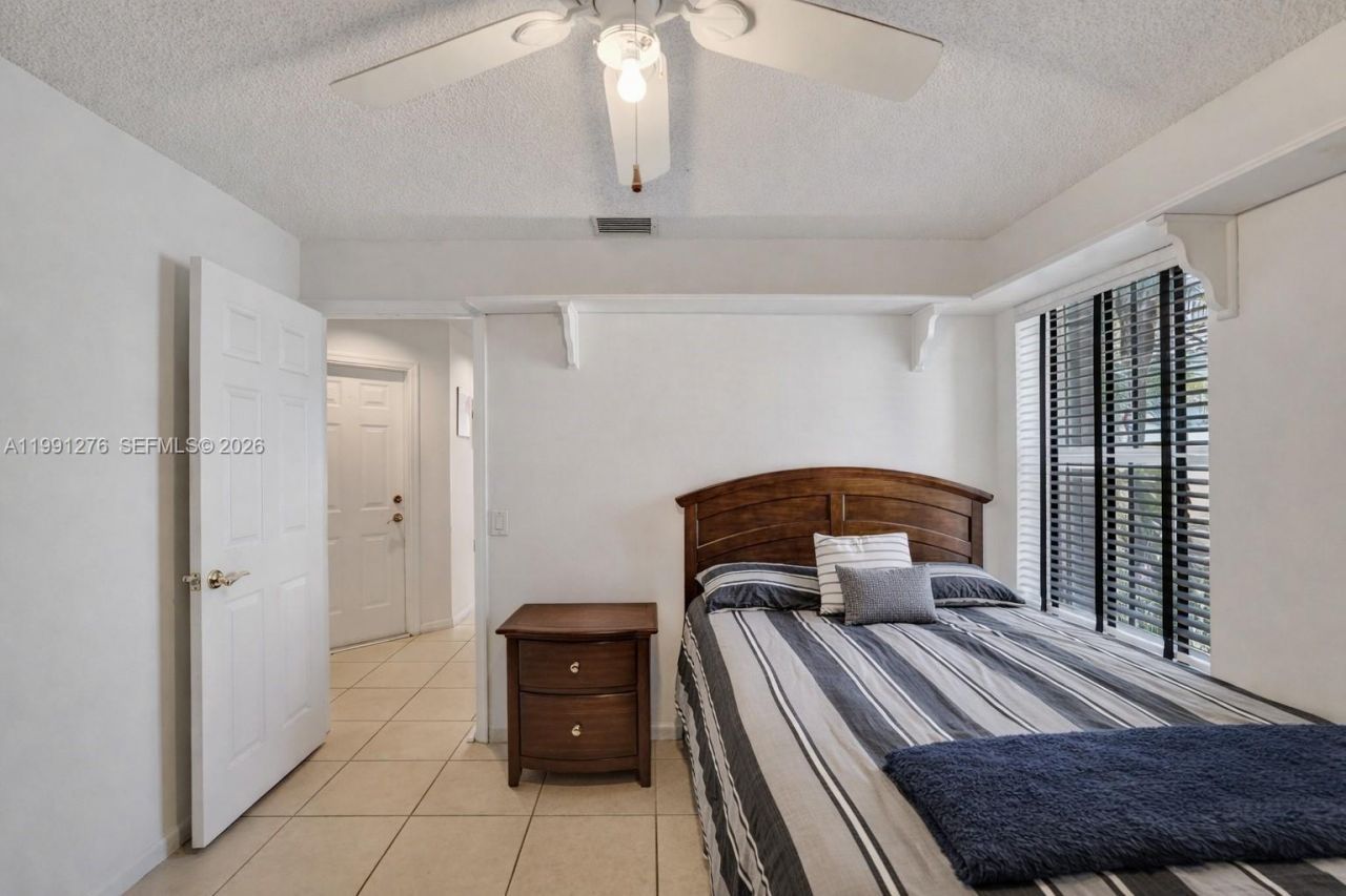 1080 Briar Ridge Rd, Weston, FL 33327 Photo