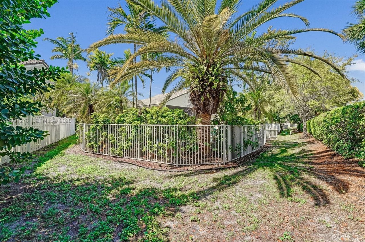 1080 Briar Ridge Rd, Weston, FL 33327 Photo