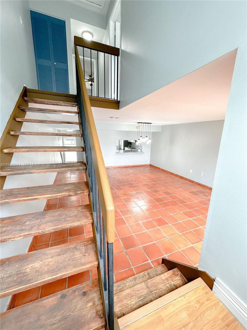 10000 NW 9th St Cir, Unit 21, Miami, FL 33172 Photo