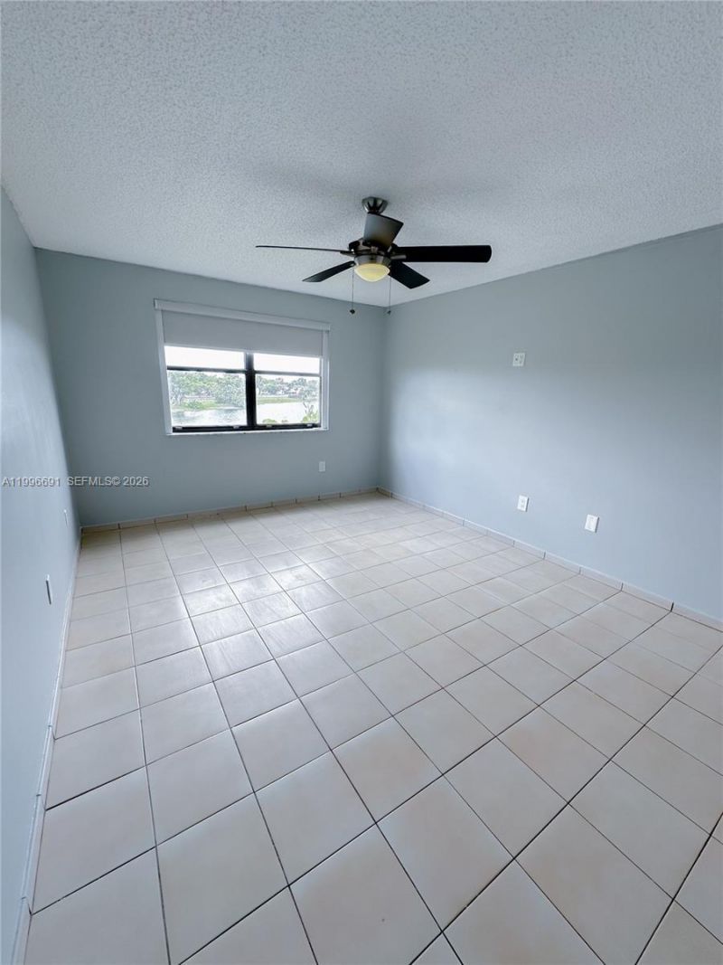 10000 NW 9th St Cir, Unit 21, Miami, FL 33172 Photo