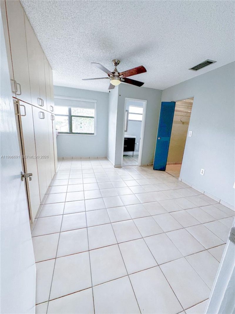10000 NW 9th St Cir, Unit 21, Miami, FL 33172 Photo
