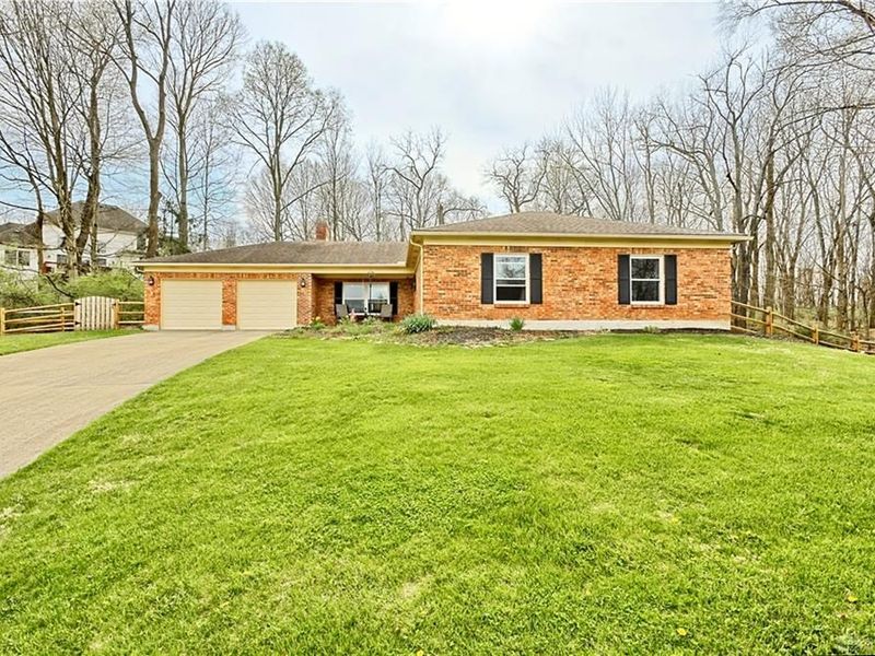 500 Woodcove Way, Beavercreek, OH 45430 Photo 2