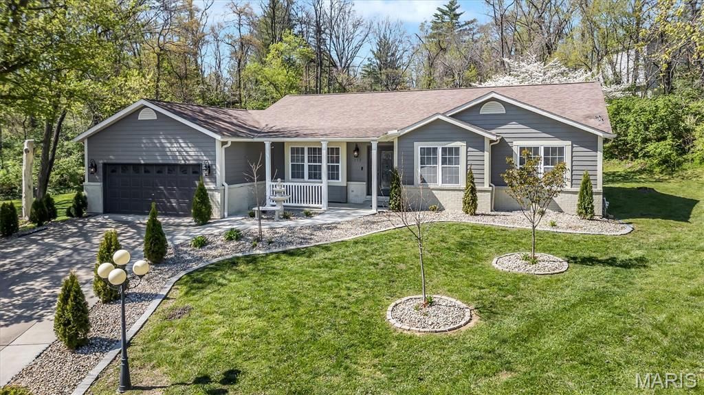 110 Woods End, Collinsville, IL 62234 Main Photo