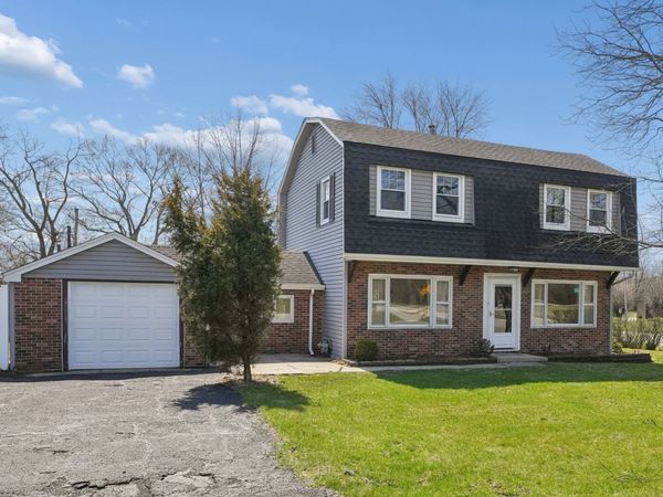 901 E Sunrise Road , Addison, IL 60101