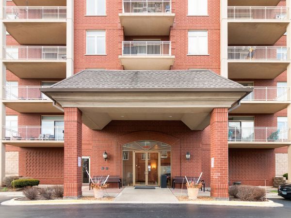 8440 Callie Avenue, Unit C405, Morton Grove, IL 60053