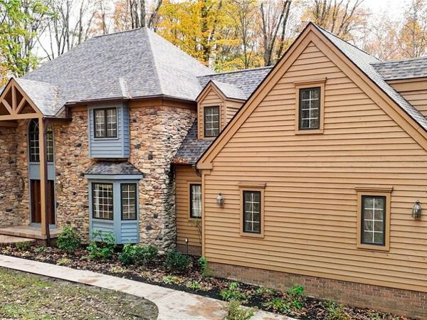 8215 Whispering Pines Drive, Novelty, OH 44072