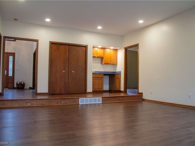 8215 Whispering Pines Drive, Novelty, OH 44072 Photo 12