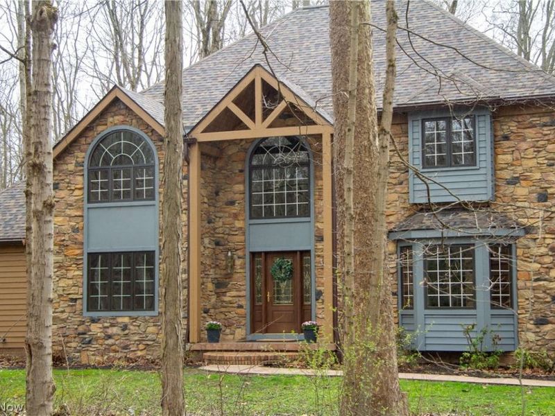 8215 Whispering Pines Drive, Novelty, OH 44072 Photo 2