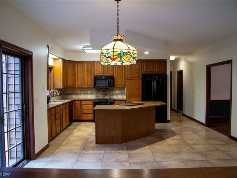 8215 Whispering Pines Drive, Novelty, OH 44072 Photo 24