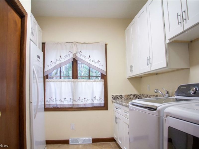 8215 Whispering Pines Drive, Novelty, OH 44072 Photo 27