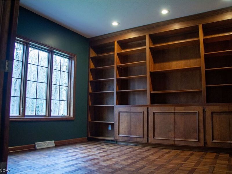 8215 Whispering Pines Drive, Novelty, OH 44072 Photo 5