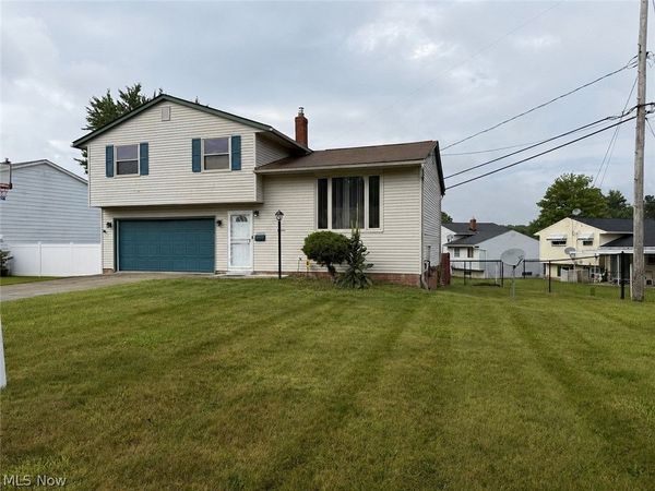 24881 Ridgeline Drive, Bedford Heights, OH 44146