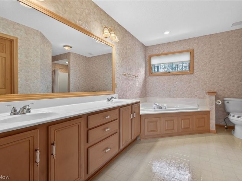 9100 Hocking Street NW, Massillon, OH 44646 Photo 17