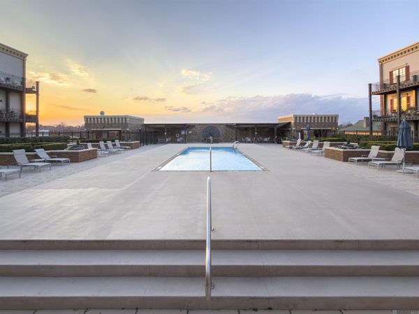 7707 Bluebonnet Blvd, Unit #215, Saint George, LA 70810