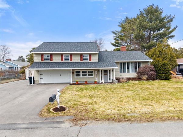 7 Williams Street , Hampden, ME 04444