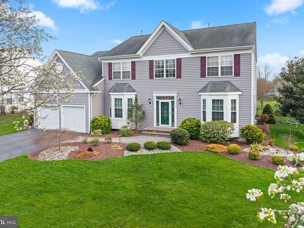 16 HERITAGE DRIVE, ALLENTOWN, NJ 08501