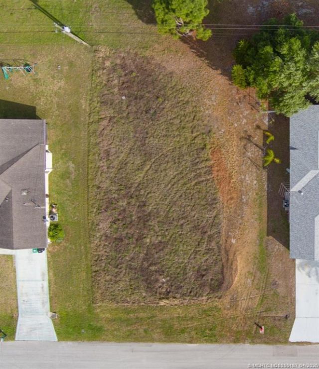 417 SW Prater Avenue, Port Saint Lucie, FL 34953 Photo