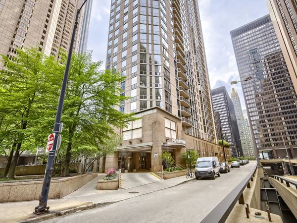 222 N Columbus Drive, Unit 3207, Chicago, IL 60601