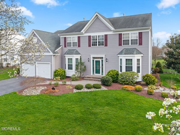 16 Heritage Drive, Allentown, NJ 08501