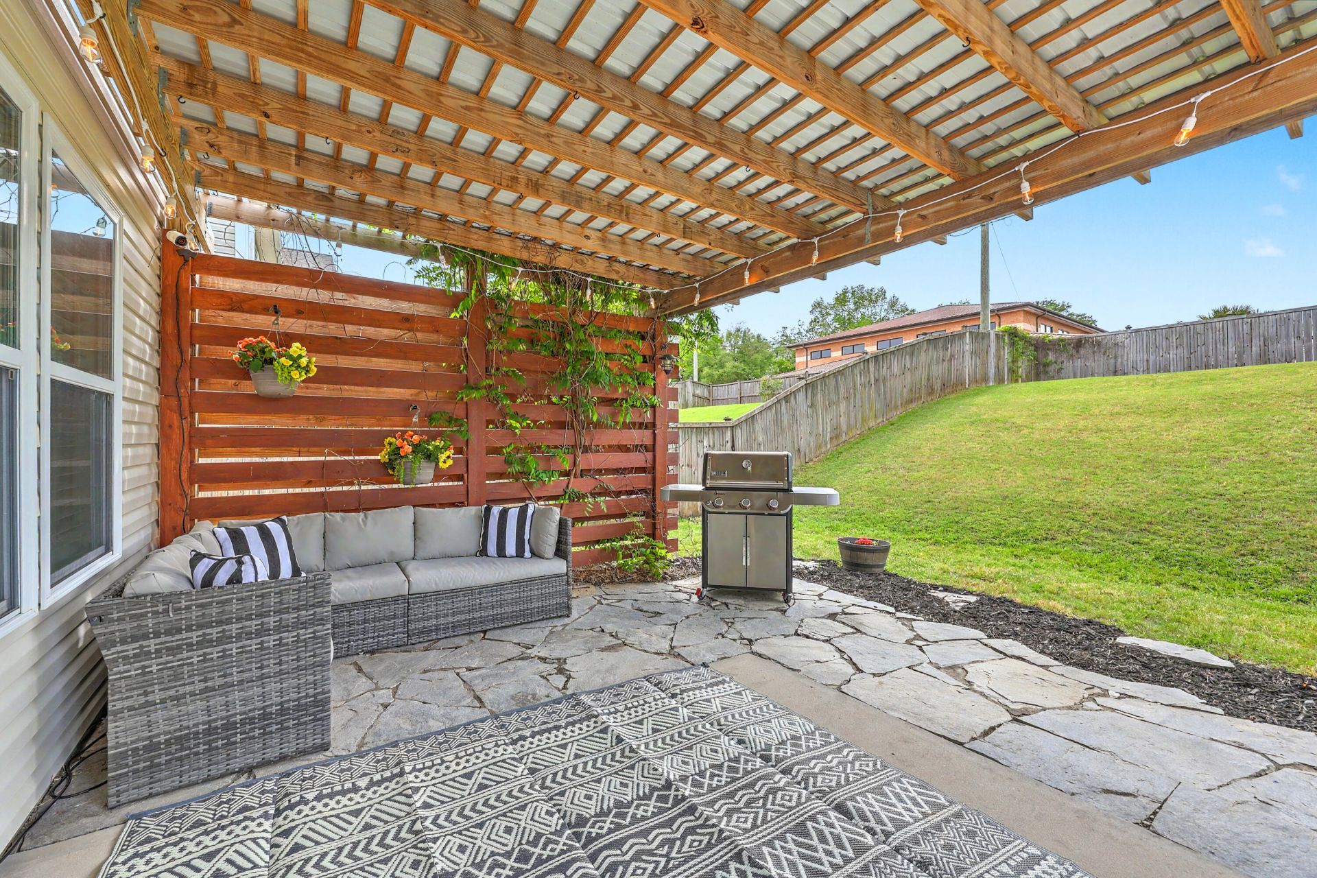 106 Medford Drive Photo 28