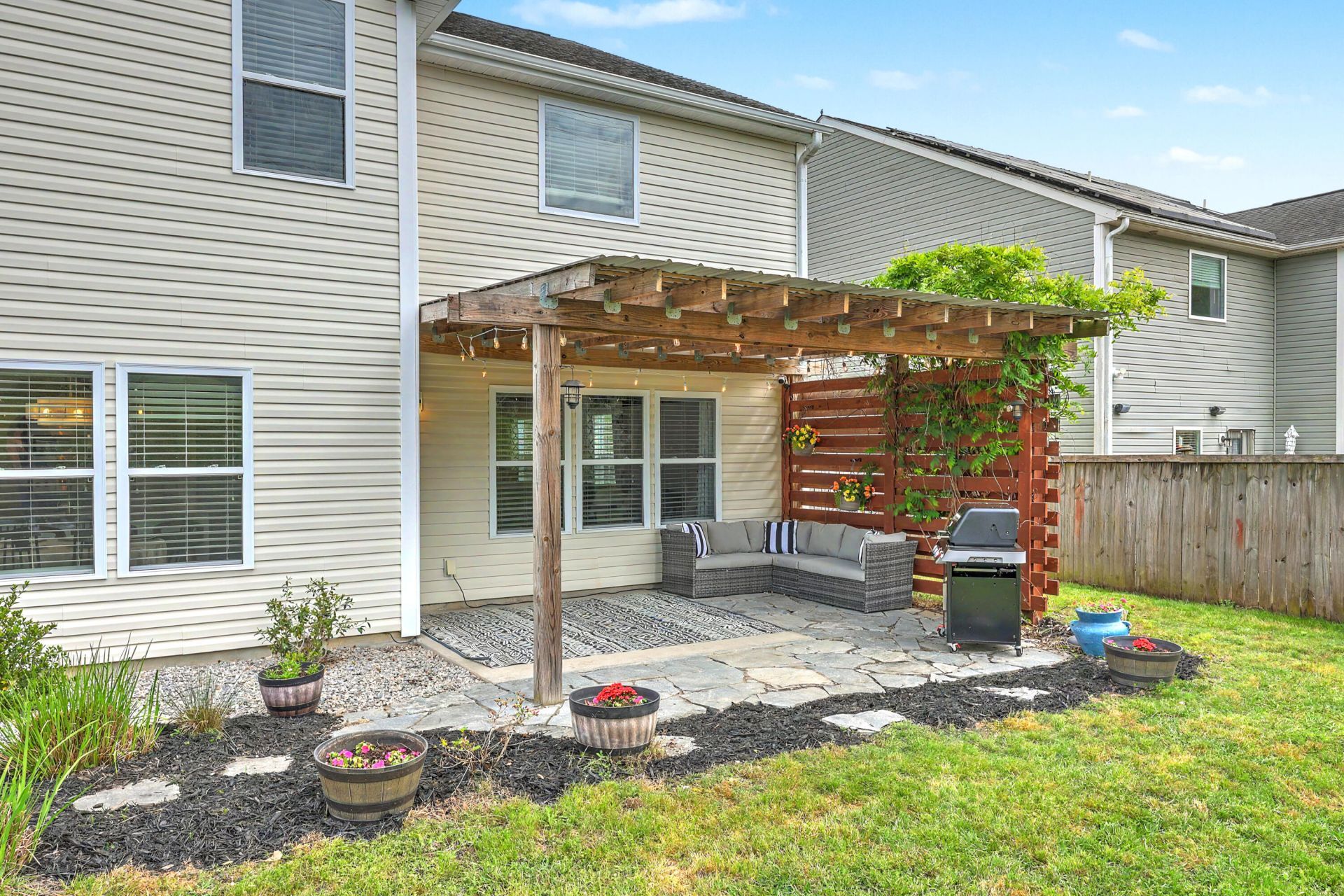 106 Medford Drive Photo 6