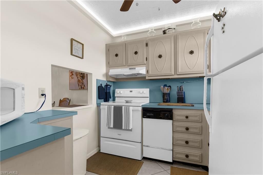 150 Turtle Lake Ct, Unit 307, Naples, FL 34105 Photo